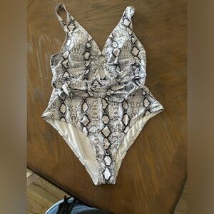 Plus Snakeskin Knot One Piece Swimsuit Size 3XL